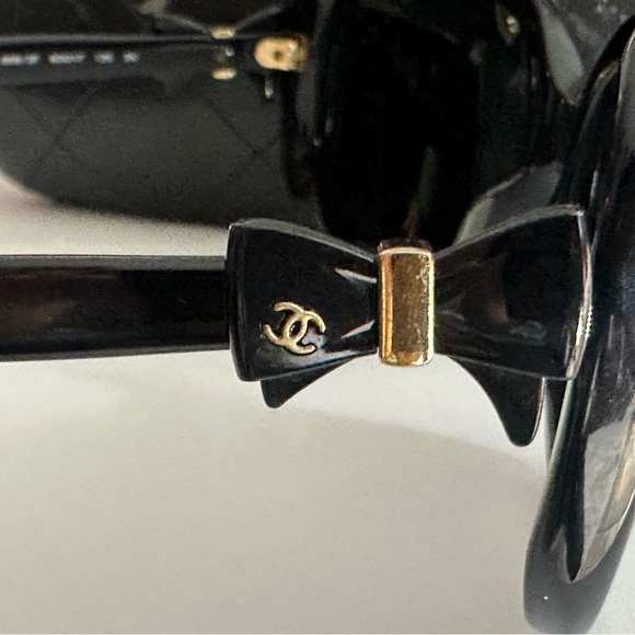 Authentic Chanel Black Oversized Sunglasses for women. - Picture 5 of 10